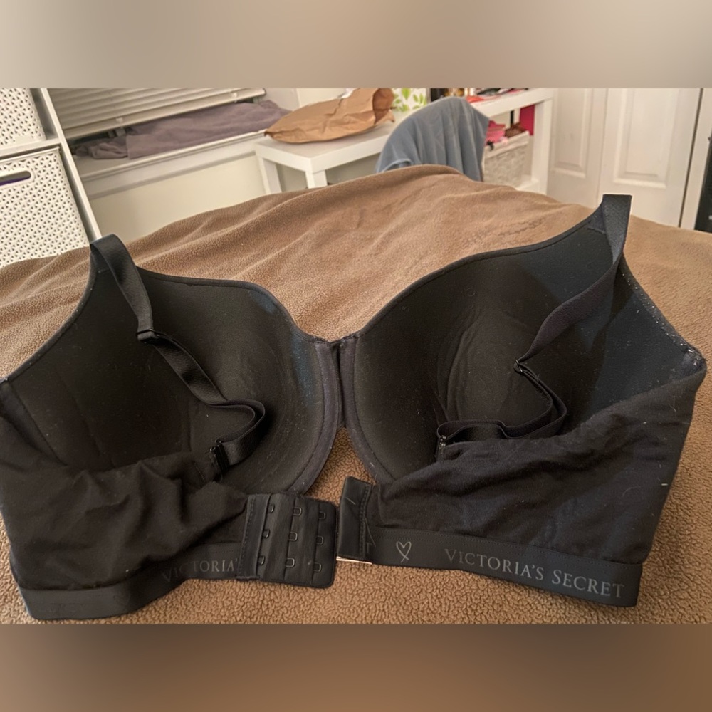 Victoria secret T-shirt lightly lined Demi bra